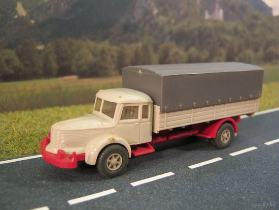 Модель грузового автомобиля Krupp. Масштаб HO-1:87.