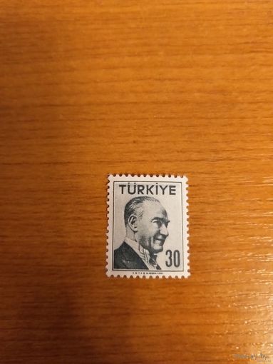 1956 Турция Ататюрк президент чистая клей MNH** (1-1)