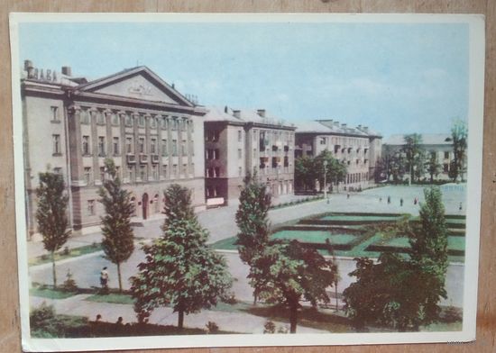 Брест. На площади Ленина. 1966 г. Чистая.