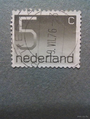 Нидерланды. Стандарт. 1976г. гашеная