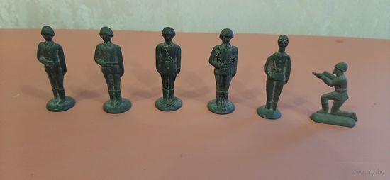 Советские оловянные солдатики игрушка СССР металл. Все на фото.