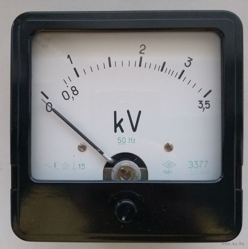 Вольтметр (киловольтметр) переменного тока Э377. Предел 3,5КВ (отображает действующее значение, электромагнитная система)