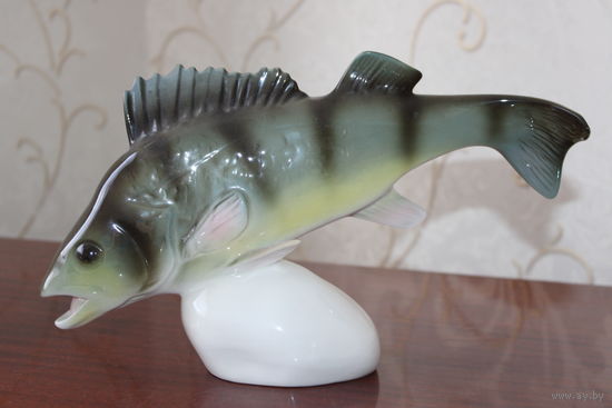Фарфоровая статуэтка  рыба "Окунь" Royal Dux