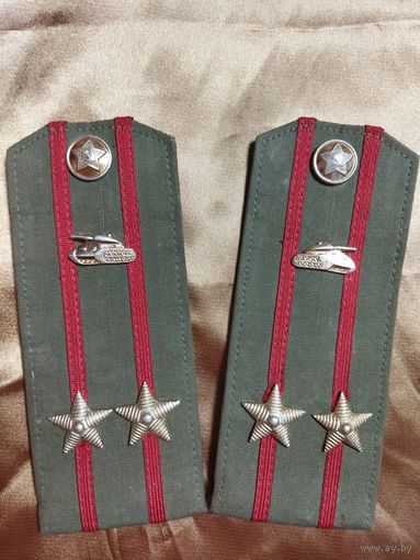 ПОГОНЫ ПОДПОЛКОВНИКА ТАНКОВЫХ ВОЙСК СССР образца 1957 года на рубашку защитного цвета.