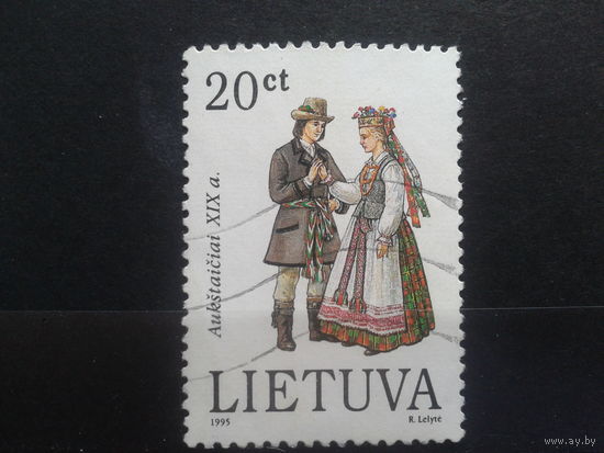 Литва 1995 Народный костюм