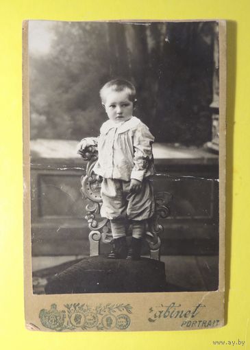 Фото кабинет-портрет "Ребенок", до 1917 г.