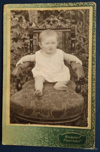 Фото ребенка. До 1917 г. 9х14 см.