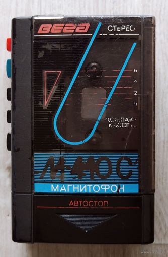 Магнитофон Вега М-410С (СССР, 1990)
