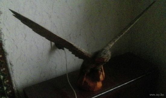 Орёл деревянный (размах крыльев 1 метр)