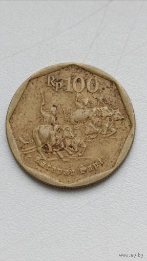 Индонезия 100 руппий 1996 года.