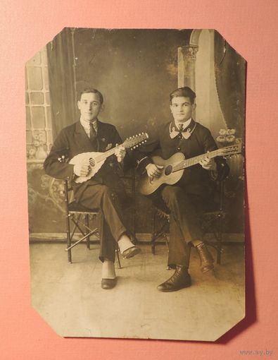 Фото "Дуэт: мандалина и гитара", 1920- е гг., Зап. Бел.