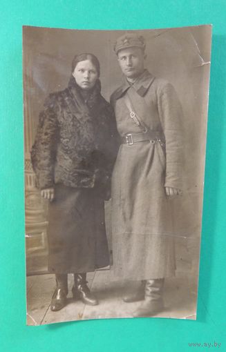 Фото "Красный командир с женой", 1939 г.