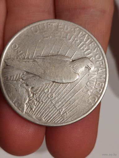 Монета доллар серебро 1922 года.