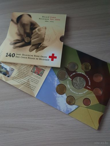 Бельгия 2004 год. 1, 2, 5, 10, 20, 50 евроцентов, 1, 2 евро. Официальный набор монет в буклете.