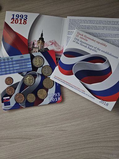 Словакия 2018 года официальный набор монет евро регулярного чекана 1, 2, 5, 10, 20, 50 евроцентов, 1, 2 евро и 2 евро юбилейные (9 монет)  в буклете.