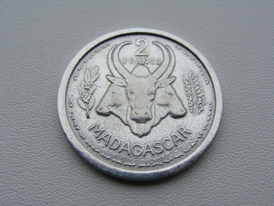 Мадагаскар. 2 франка 1948 год  KM#4  Тираж: 10.002.104 шт