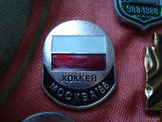 Значок хоккей Чемпионат мира в Москве 1986 год сборная Польши