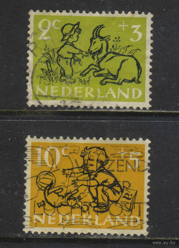 Нидерланды 1962 Вып Для детей  Дети с домашними животными Коза Кошка  #601,604