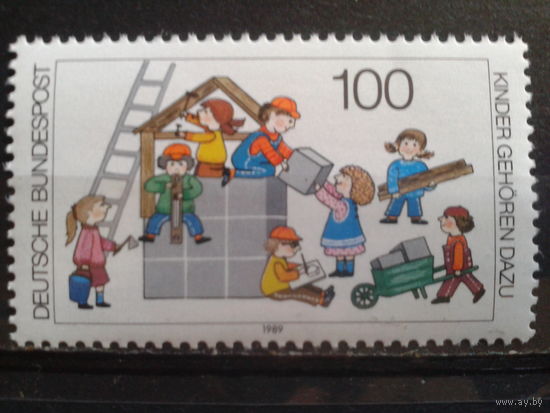 ФРГ 1989 дети строят дом** Михель-1,8 евро