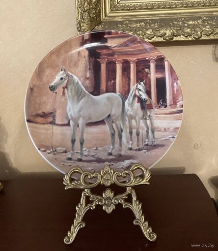 Тарелка коллекционная Лошади Арабские скакуны Англия 80-е