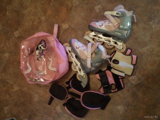 Роликовые коньки в комплекте для девушки(девочки). Регулируемый размер(35-38)