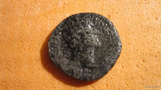 Монета Древнего Рима сестерций Антонина Пия. Медь медный