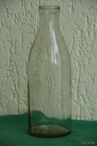 Бутылка "молоко "  из СССР    1 л