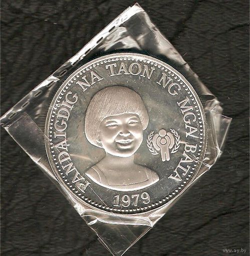 50 песо 1979 г. (серебро 27.4 г. 925 пр.)