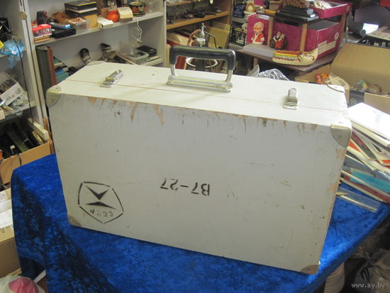 Ящик, короб деревянный переносной прибора В7-27, 28,5х49,5х17,5 см.