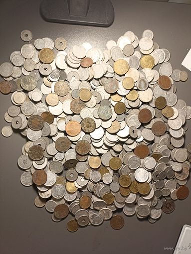 1 кг монет старой Японии (633штуки )