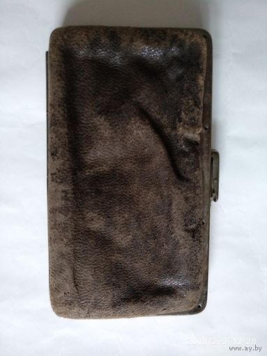 Старинный кожаный футляр.Конец XIX-го века.