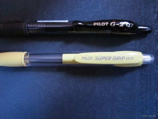 Шариковая ручка и цанговый карандаш фирмы Pilot