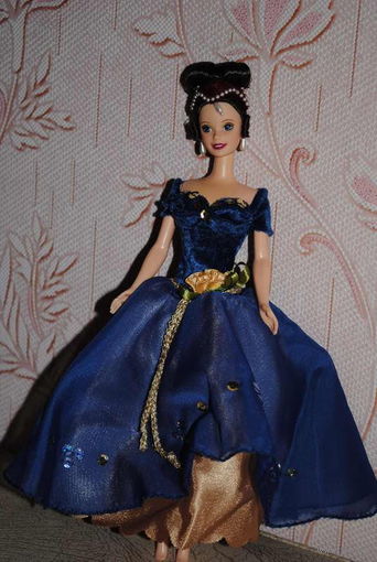 Продам новое ПЛАТЬЕ для куклы Барби: "Чайная РОЗА" - машинный самошив, сидит весьма аккуратно. Сама кукла, как и её головной убор в стоимость не входят. Пересыл по почте платный!