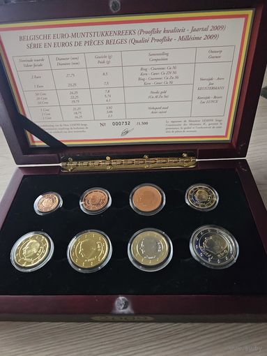 Бельгия PROOF 2009 год. 1, 2, 5, 10, 20, 50 евроцентов, 1, 2 евро. Официальный набор монет в деревянном футляре.