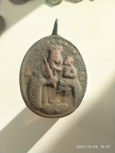 Старый образок медальон иконка католическая лот 12 размер примерно высота  2,8 см на 1,8 см сплав или медь бронза латунь НЕ ШТАМПОВКА лот 2