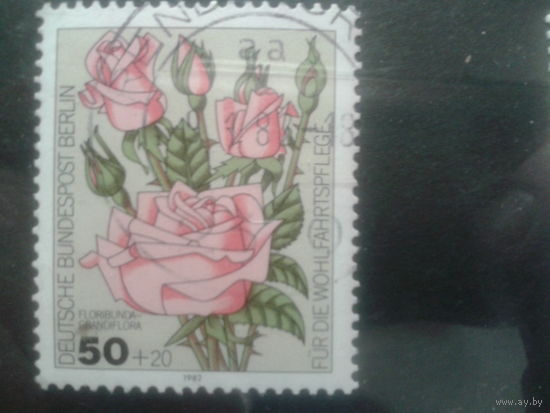 Берлин 1982 розовая роза Михель-1,2 евро гаш.