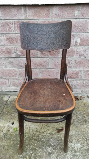 Старинный буковый стул