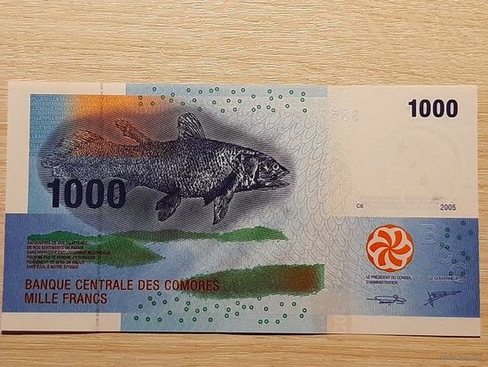 Коморы (Коморские острова возле Африки) 1000 франков 2005. Полимер. UNC.