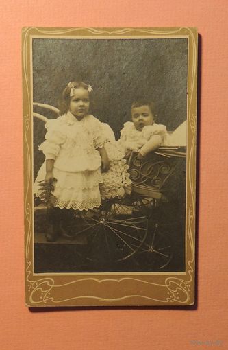 Фото визит-портрет "Панские дети", до 1917 г.