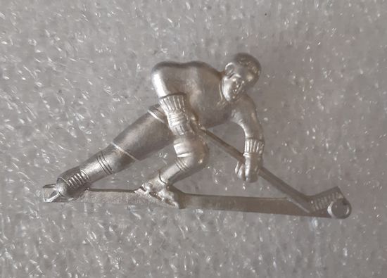 Значок Хоккеист серебрянный (Спорт, Хоккей). СССР