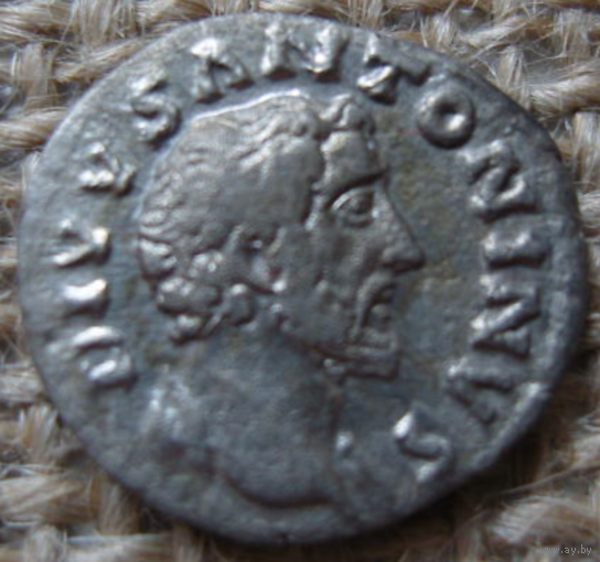 Денарий .Древний Рим монета, серебряный ar динарий Антонина Пия 2,61гр.16,9мм.