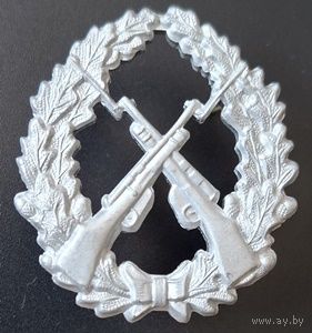 ННА ГДР. Знак "За отличную стрельбу" шнура (аксельбанта) защитника.  Сухопутные войска.