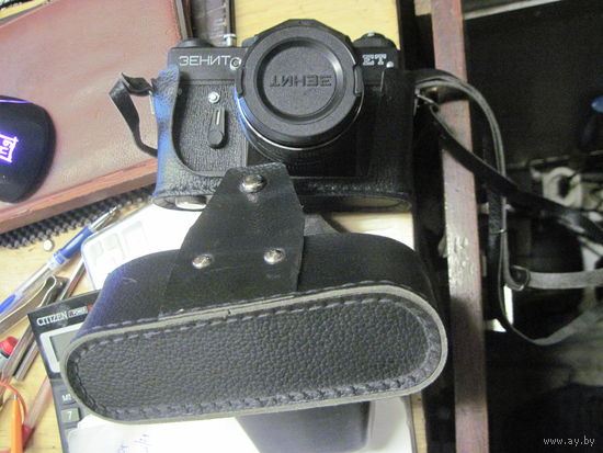 Зеркальный фотоаппарат Зенит-ЕТ с объективом МС-Гелиос-44м-6.