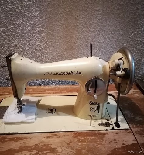 Швейная машинка в рабочем состоянии (Германия, начало ХХ века)