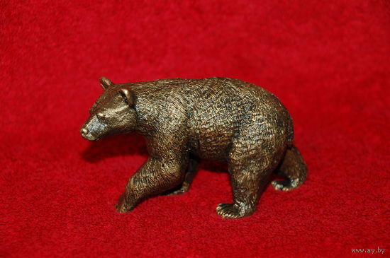 Статуэтка медведь , бронза