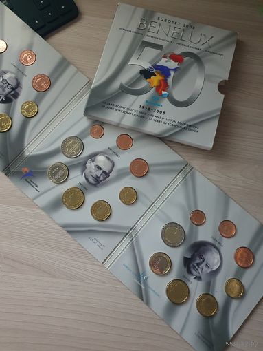Бенилюкс 2008 год. 1, 2, 5, 10, 20, 50 евроцентов, 1, 2 евро Бельгии, Нидерландов и Люксембурга. Официальный набор монет в буклете.