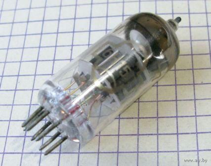 Электронная лампа 6Н15П (двойной триод высокой частоты с общим катодом)