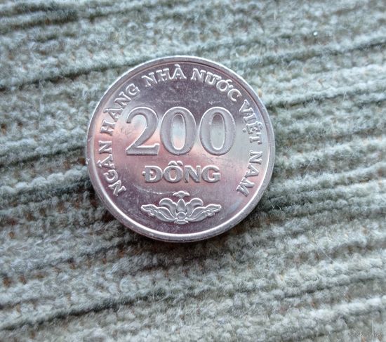 Werty71 Вьетнам 200 донг 2003