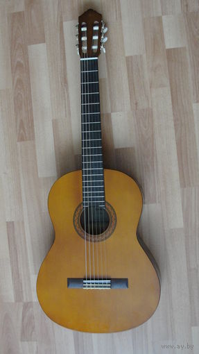 Гитара YAMAHA C40 L=100см с чехлом.