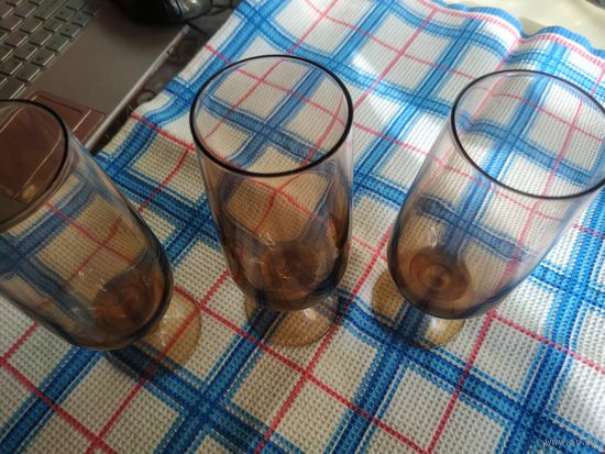 С рубля.  Три советских бокала,коричневое стекло..